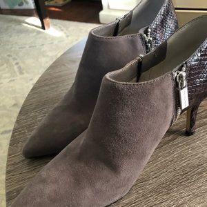 Cute Michael Kors booties worn few times